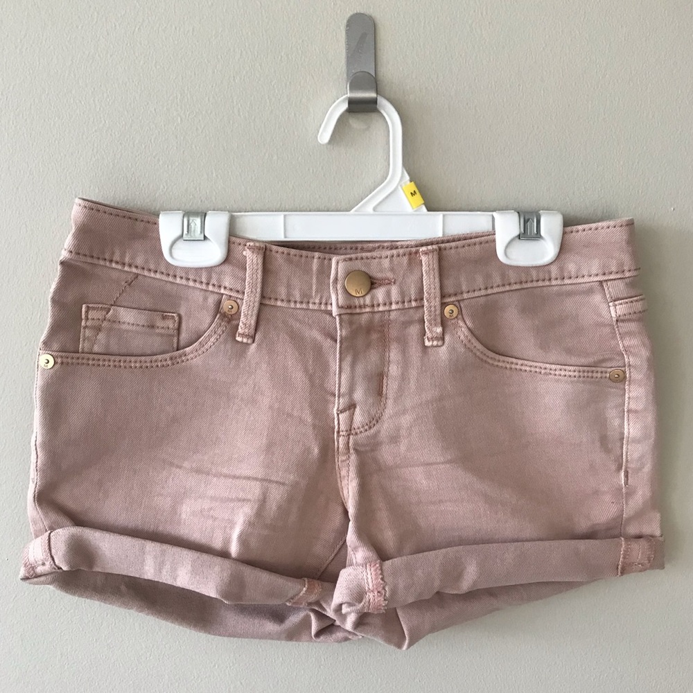 ✨ SALE! ✨• Light Pink Shorts •